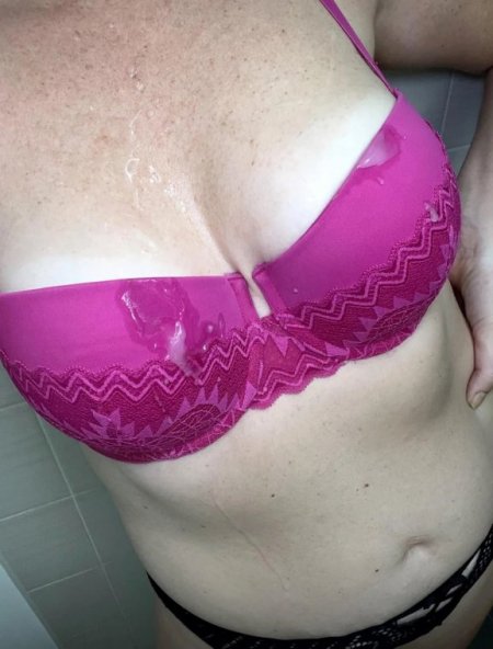 feels-so-good-when-it-hits-my-boobs-and-bra-v0-3x7tjacsbrye1 Large.jpeg