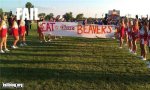 epic-fail-photos-cheerleader-banner-fail.jpg