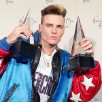 pg2_a_vanillaIce_3001.jpg