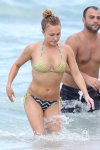 Hayden-Panettiere-Bikini-Candids-MQ-27.jpg