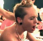 miley5lq.jpg