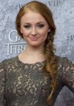 Sophie_Turner_2013_%28Straighten_Colors%29.jpg