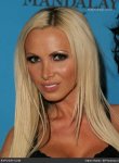 nikki-benz-2007-avn-awards-show-red-carpet-1lMSzk.jpg