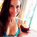 jessicalowndes041213-4.jpg