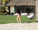 KylieJennerBikiniMexico6.jpg