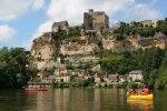 chateau-de-beynac-canoe-dordogne.jpg