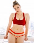 iskra-lawrence-2.jpg