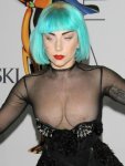 Lady-Gaga-suffers-major-wardrobe-malfunction-375x500.jpg