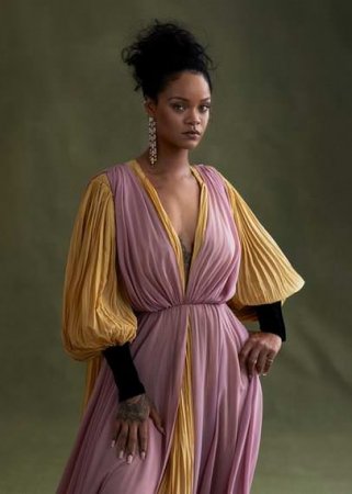 small-rihanna-in-vogue-magazine-november-2019-4.jpg