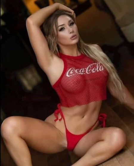 !!coke girl.jpg