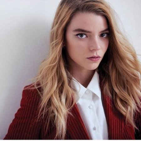 AnyaTaylorJoy1blcrdjkt.jpg