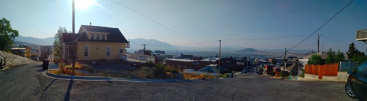 1280px-Panorama_from_uptown_Butte_facing_south.jpg